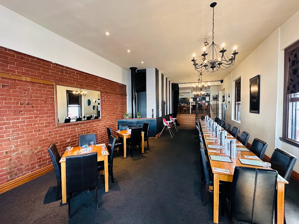 Essence Cafe & Bar (Restaurant)